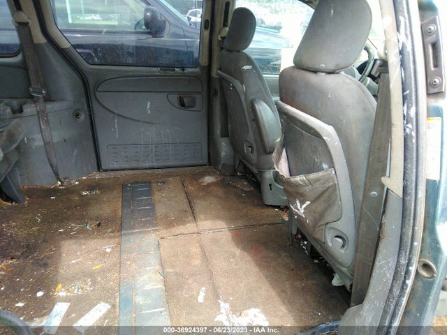 2005 DODGE GRAND CARAVAN SXT VIN: 2D4GP44L15R461987