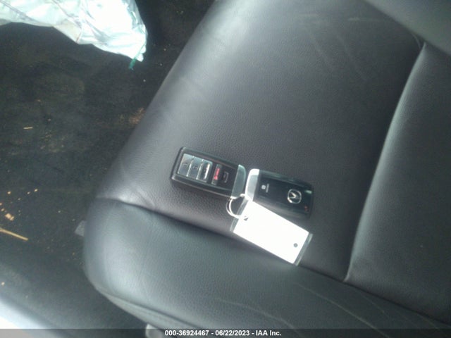 19UUB1F39JA008288 Acura TLX