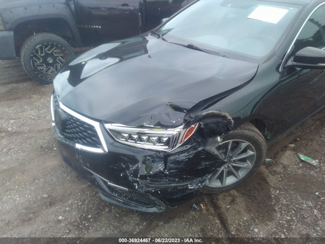 19UUB1F39JA008288 Acura TLX