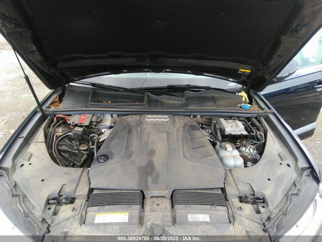 WA1LHAF70HD047558 Audi Q7 Premium Plus