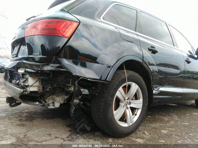 WA1LHAF70HD047558 Audi Q7 Premium Plus