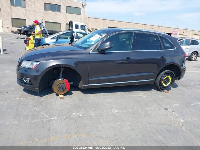 WA1LFAFP0EA108121 Audi Q5 Premium Plus