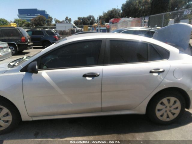 3KPA24AB0JE079426 KIA RIO LX