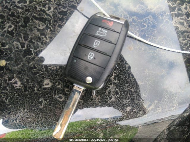 5XYPG4A59HG207147 KIA Sorento Lx V6