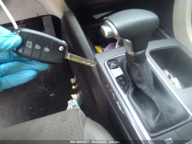 KIA Optima Lx 2016 KNAGT4L31G5086528 Image 3