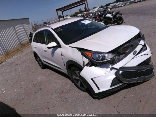 KNDCB3LC9H5051638 KIA NIRO LX