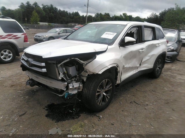Toyota Highlander Le 2019 5TDBZRFH1KS953767 Image 2