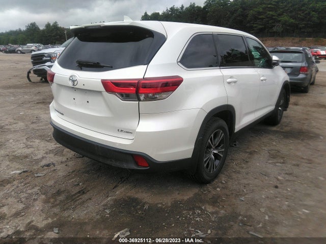 Toyota Highlander Le 2019 5TDBZRFH1KS953767 Image 11