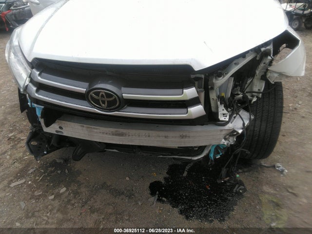 Toyota Highlander Le 2019 5TDBZRFH1KS953767 Image 13