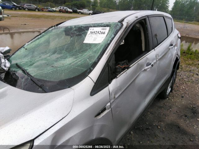 1FMCU9GX8EUC60585 Ford ESCAPE SE