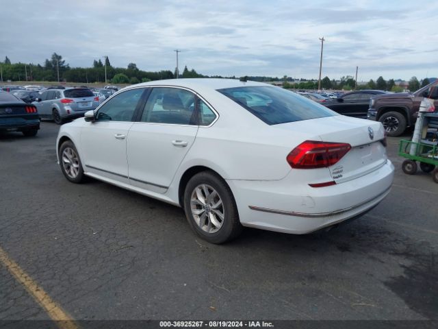 1VWAT7A35HC006722 Volkswagen Passat 1.8t S