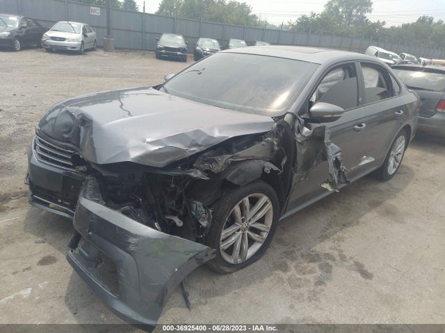 1VWLA7A3XKC003790 Volkswagen Passat 2.0t Wolfsburg Edition