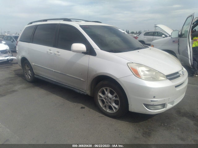 2004 TOYOTA SIENNA XLE VIN: 5TDBA22C44S019890