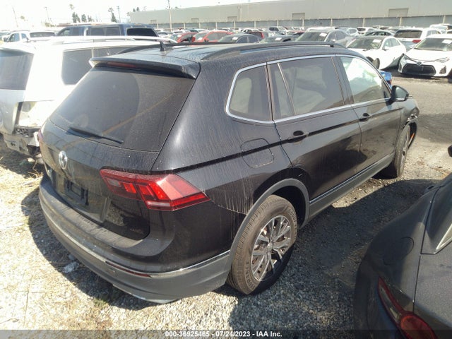3VV3B7AXXLM098596 Volkswagen Tiguan Se/sel/se R-line Black