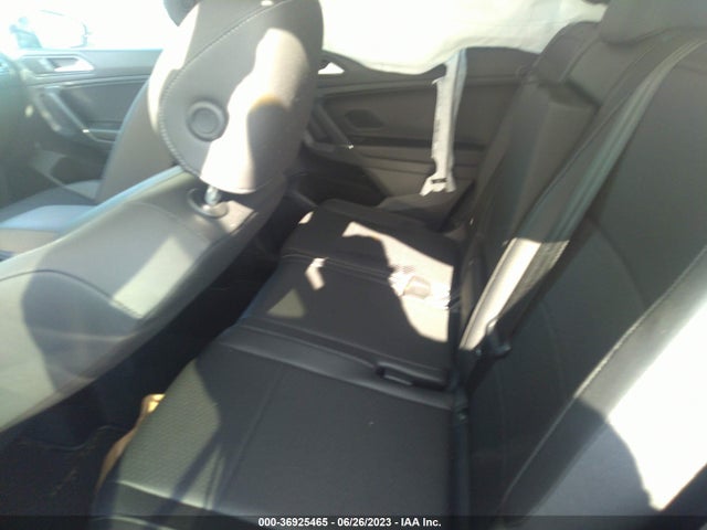 3VV3B7AXXLM098596 Volkswagen Tiguan Se/sel/se R-line Black