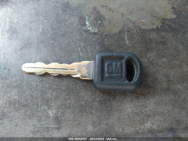 1996 GMC SIERRA C1500 VIN: 2GTEC19RXT1510000