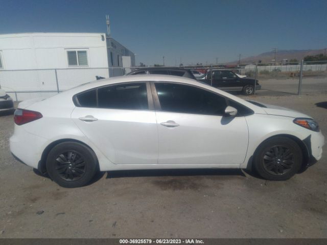 KNAFX4A6XF5422799 KIA FORTE LX