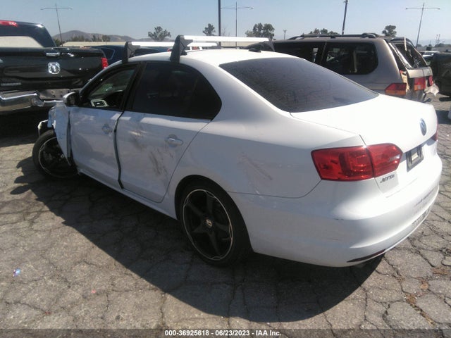 3VWD17AJ8EM308906 Volkswagen Jetta Sedan Se