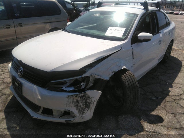 3VWD17AJ8EM308906 Volkswagen Jetta Sedan Se