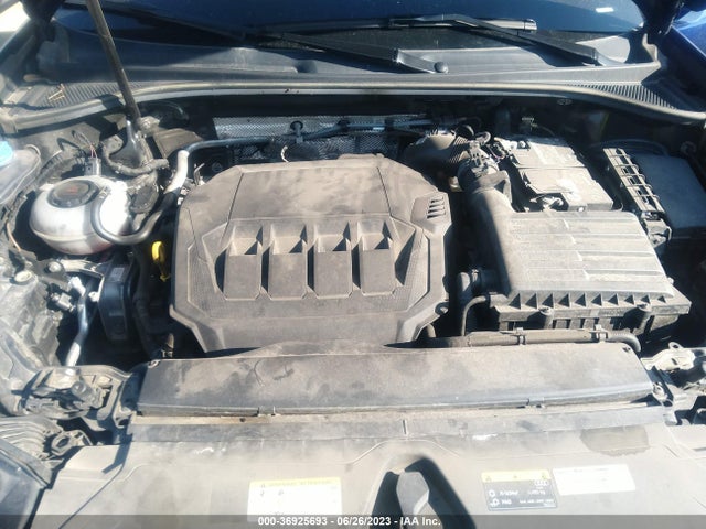 WA1AUCF31M1061895 Audi Q3 PREMIUM