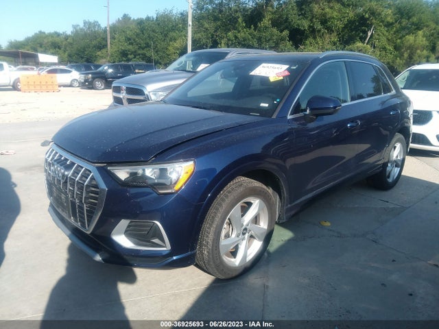 WA1AUCF31M1061895 Audi Q3 PREMIUM