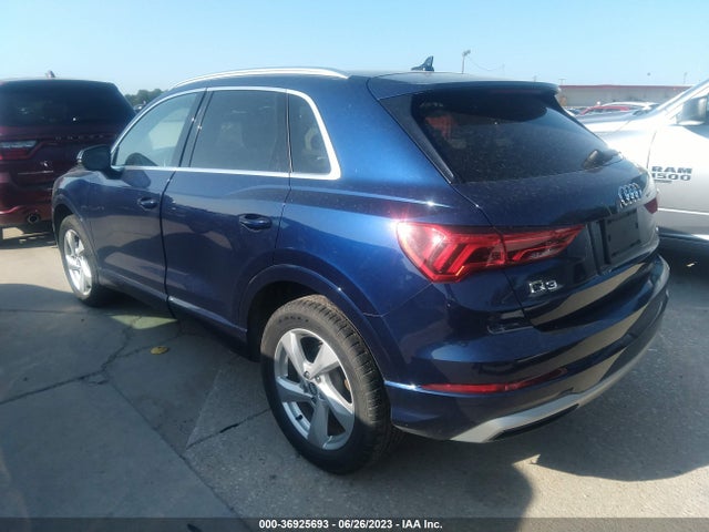 WA1AUCF31M1061895 Audi Q3 PREMIUM