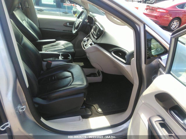 2C4RC1BG4HR613853 Chrysler Pacifica Touring-l