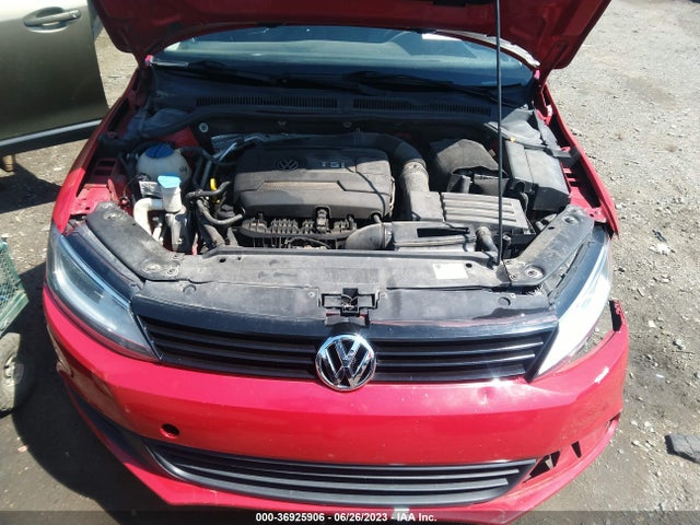 3VWD17AJ0EM415853 Volkswagen Jetta Sedan Se
