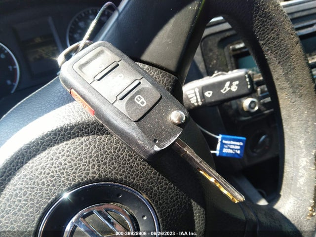 3VWD17AJ0EM415853 Volkswagen Jetta Sedan Se