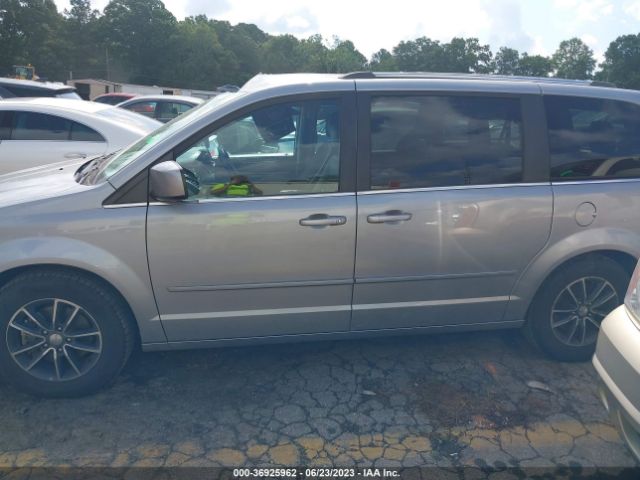 2C4RDGCG8HR860386 Dodge Grand Caravan Sxt