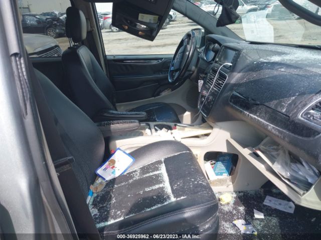 2C4RDGCG8HR860386 Dodge Grand Caravan Sxt