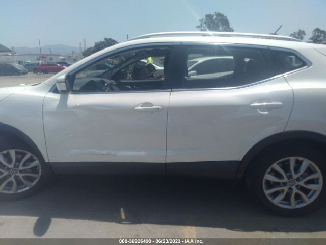 JN1BJ1CV8LW275641 Nissan Rogue Sport Sv
