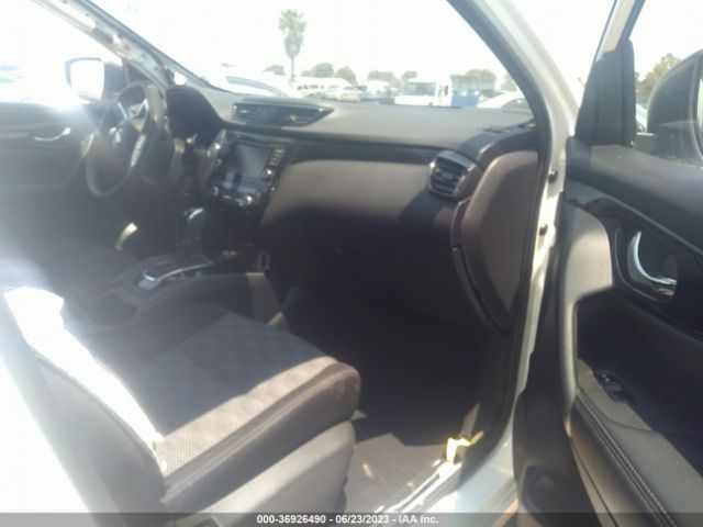 JN1BJ1CV8LW275641 Nissan Rogue Sport Sv