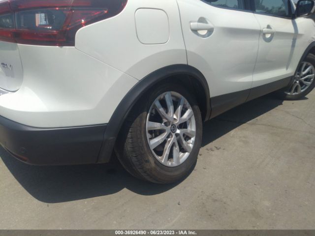 JN1BJ1CV8LW275641 Nissan Rogue Sport Sv