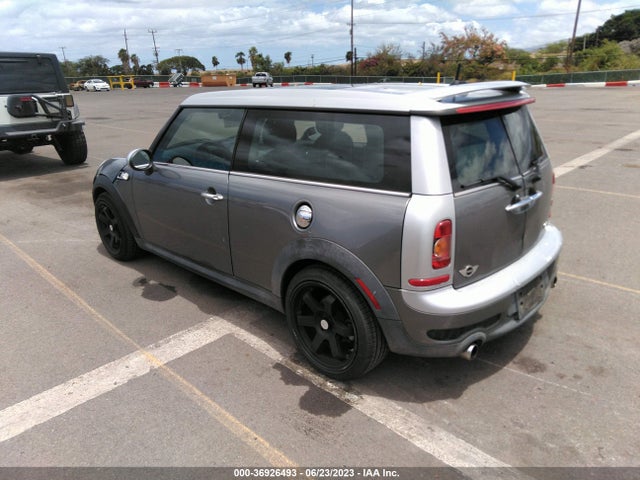 2010 MINI COOPER S CLUBMAN WMWMM3C59ATZ33682 Photo 2