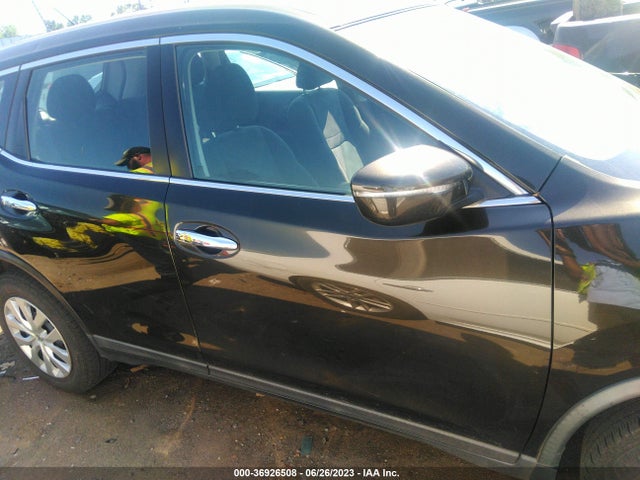 Nissan ROGUE S 2015 KNMAT2MT2FP505551 Image 13