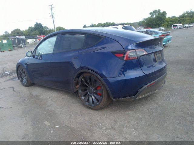 7SAYGDEF1PF696157 Tesla Model Y Performance