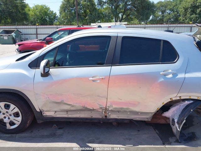 Chevrolet TRAX LS 2018 KL7CJKSB0JB627014 Image 15