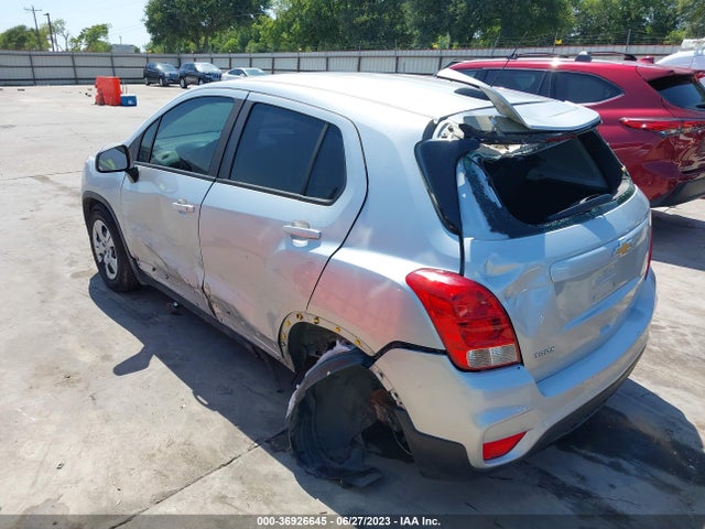 Chevrolet TRAX LS 2018 KL7CJKSB0JB627014 Image 3