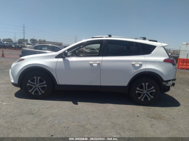 Toyota RAV4 LE 2018 JTMZFREV7JD122640 Image 14