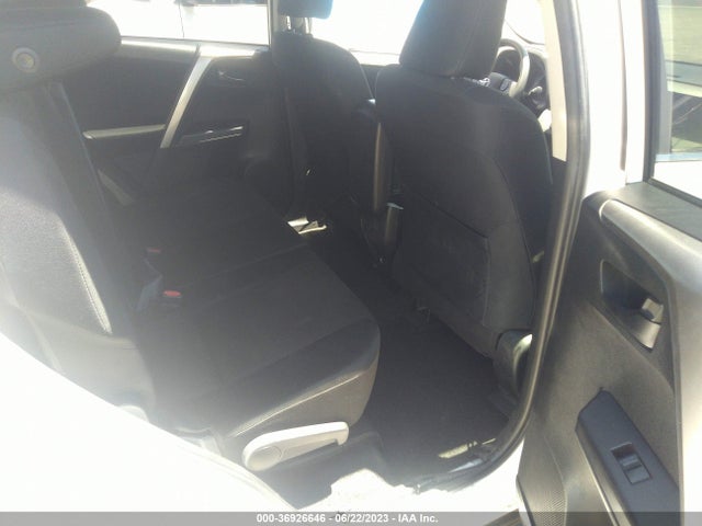 Toyota RAV4 LE 2018 JTMZFREV7JD122640 Image 8