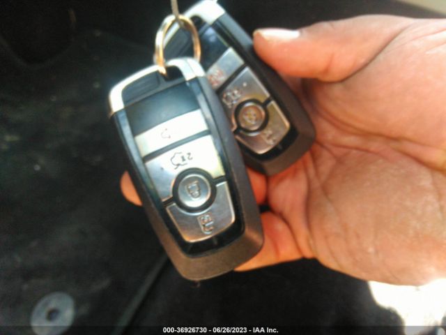 3FA6P0HD2HR332861 Ford FUSION SE