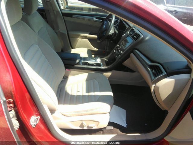 3FA6P0HD2HR332861 Ford FUSION SE