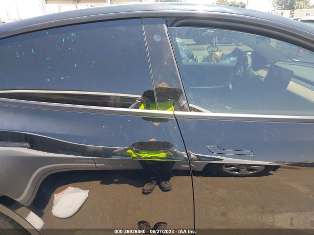 Tesla Model Y Performance 2022 7SAYGDEFXNF403580 Image 4