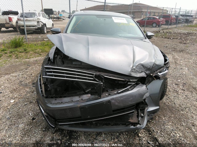 1VWBA7A36JC016420 Volkswagen Passat 2.0t Se