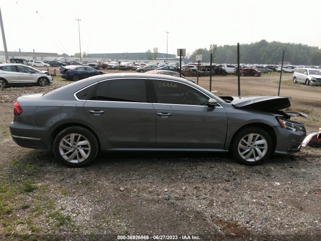 1VWBA7A36JC016420 Volkswagen Passat 2.0t Se