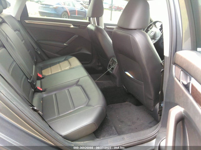 1VWBA7A36JC016420 Volkswagen Passat 2.0t Se