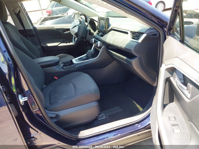 2021 TOYOTA RAV4 XLE VIN: JTMP1RFV0MD077100