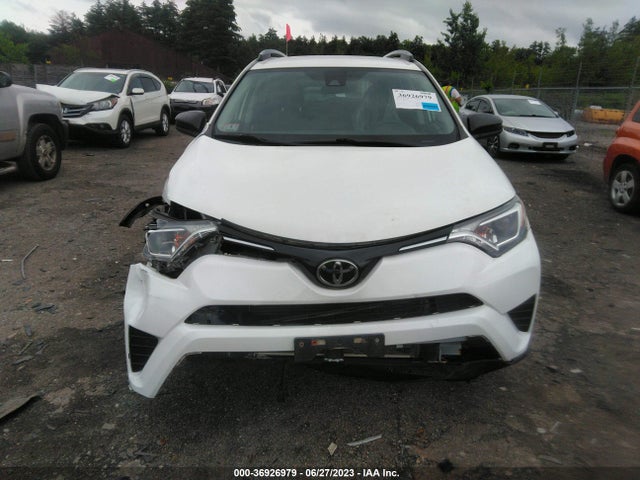 Toyota RAV4 LE 2017 JTMBFREV0HJ105935 Image 4