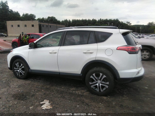 Toyota RAV4 LE 2017 JTMBFREV0HJ105935 Image 6